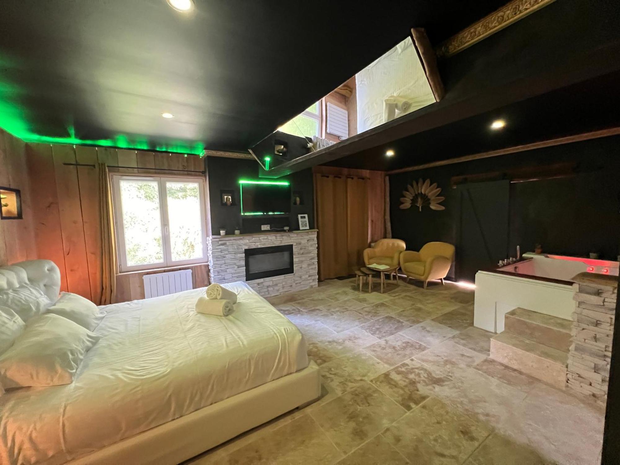 Le Lodge Des Charmes 5 Etoiles Leves Exterior foto
