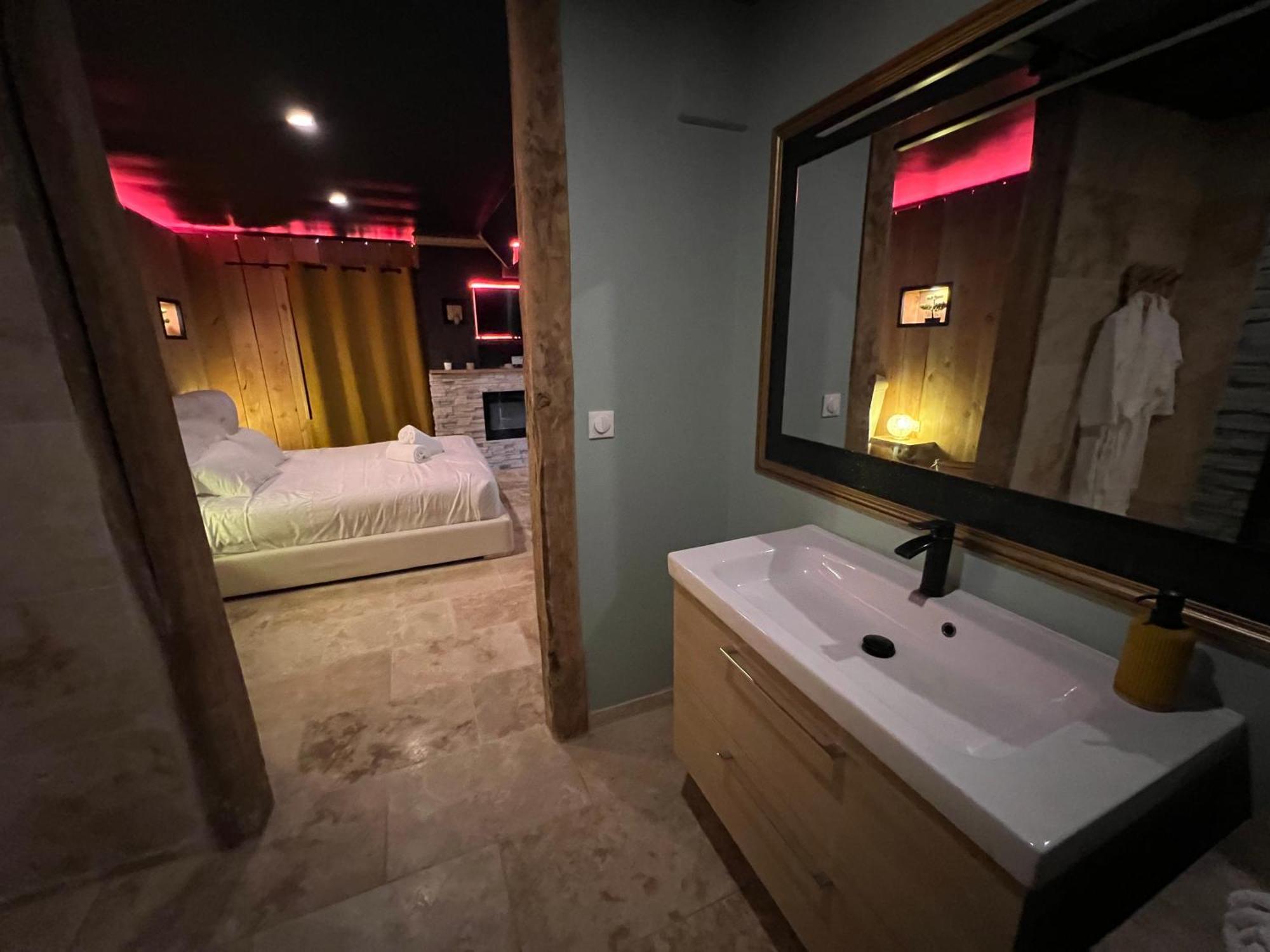 Le Lodge Des Charmes 5 Etoiles Leves Exterior foto